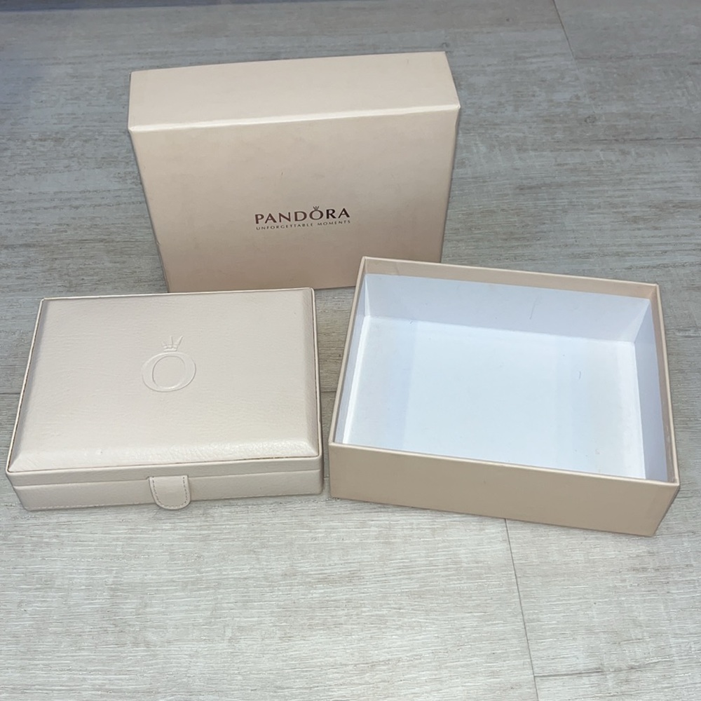 Rare Limited Edition Pandora Leather Jewelry Box with original box